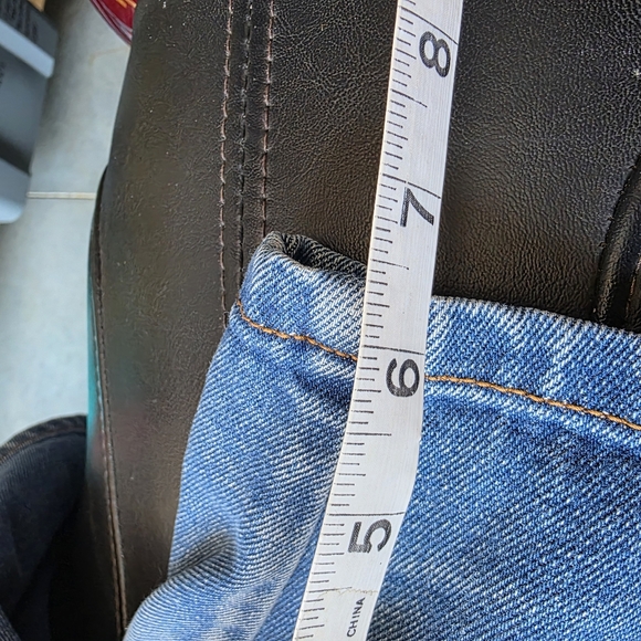 Classic Blue Denim LEVI Shorts - Picture 6 of 6